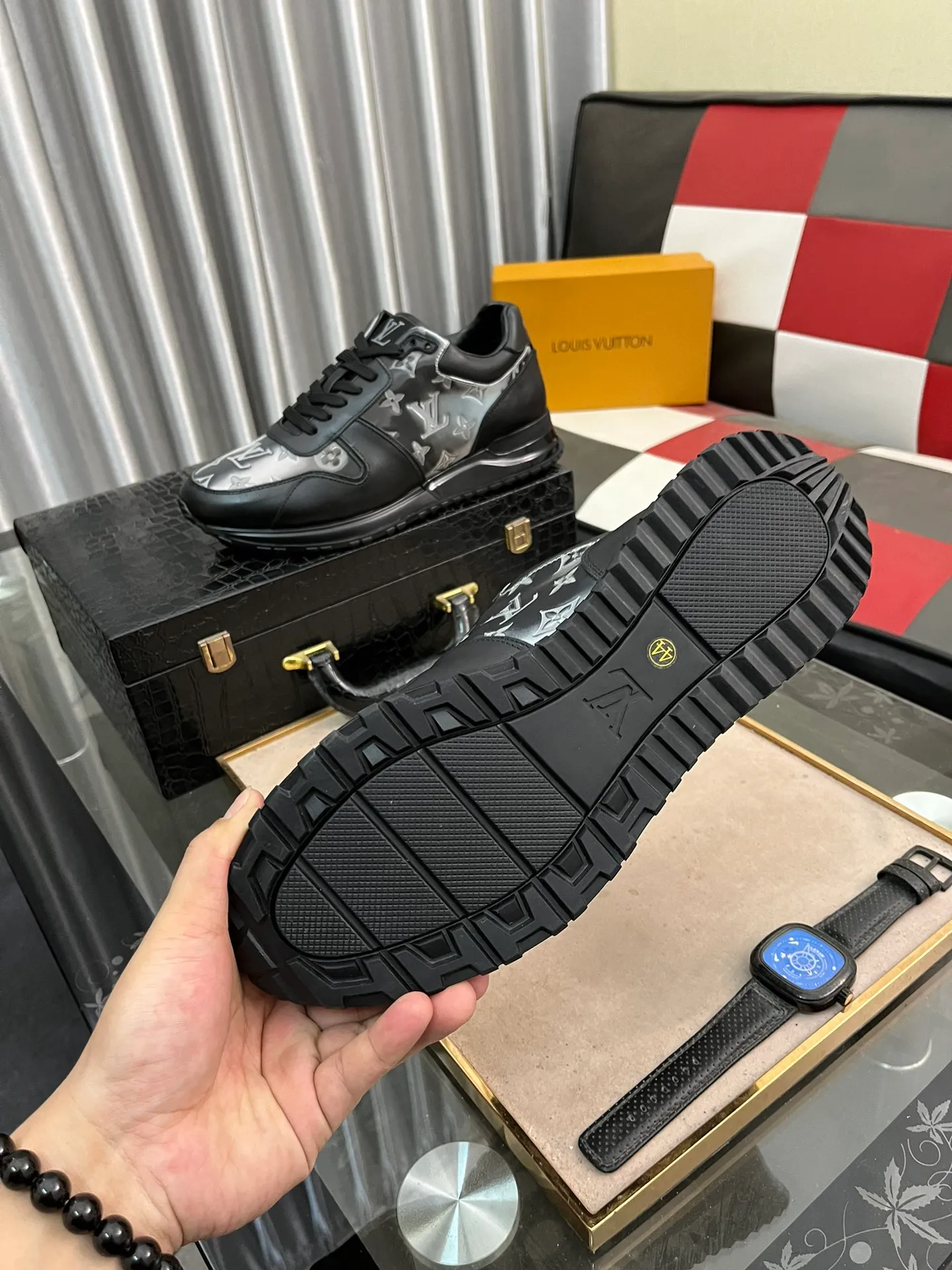 Men's men's shoes 💰420⌚️⌚️LV's latest casual sports shoes👉 👉 Popular casual fashion, 💞 Simple and elegant style, 🔊 The fabric is made of imported cowhide, ☑️Comfortable and breathable lining, original wear-resistant rubber outsole, exclusive new style, actual shot, size: 38-44